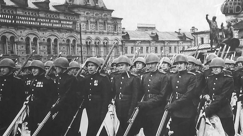 В Москве у посольства Германии открылась фотовыставка «Чтобы помнили»