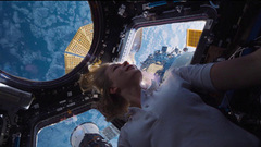 В кинотеатре «Октябрь» состоялась премьера совместного проекта Первого канала и Роскосмоса — фильма «Вызов»