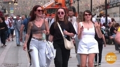 Лето. Жара. Городской дресс-код… Доброе утро. Фрагмент