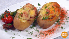 Готовим фаршированный картофель с сосисками. Доброе утро. Фрагмент