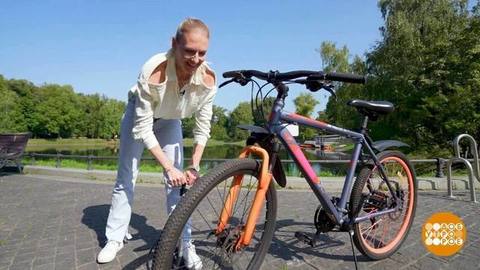 Светлана Ромашина и велосипед. Доброе утро. Суббота. Фрагмент
