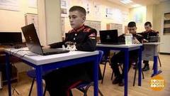 Как учат будущих защитников Отечества. Доброе утро. Фрагмент