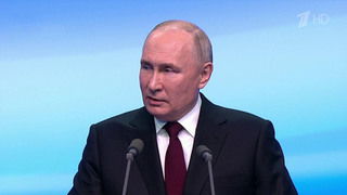 Владимир Путин в предвыборном штабе после окончания голосования