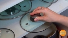 Выдвижной ящик из кухонной полки. Доброе утро. Фрагмент