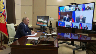 Владимир Путин провел оперативное совещание с постоянными участниками Совета безопасности РФ