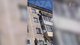 В Кирове бывший десантник спас девочку, которая вышла на карниз четвертого этажа