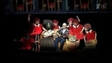 Музыкант Евгений Маргулис исполняет главную роль в спектакле «Алисы в Стране чудес»