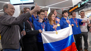 В Москве встретили школьников, которые завоевали 10 медалей на Международной Менделеевской олимпиаде по химии