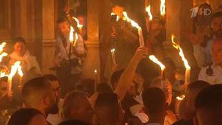 В Великую субботу в храме Гроба Господня сошел Благодатный огонь