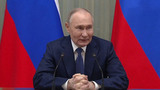 Владимир Путин провел совещание с правительством, которое поблагодарил за работу
