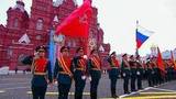 Главный военный парад начался на Красной площади