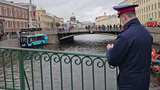 В Петербурге возбуждено уголовное дело после падения автобуса в реку