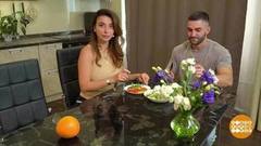 Рецепт стройности: грейпфрут, прыжки и обнимашки! Доброе утро. Фрагмент