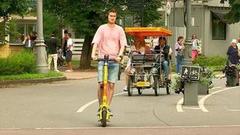 Самокатчик, защищайся! Доброе утро. Фрагмент