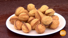 Орешки со сгущенкой: а в них точно сгущенка? Доброе утро. Фрагмент