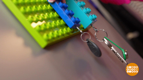 Делаем ключницу из детского конструктора. Доброе утро. Фрагмент