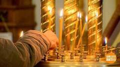 Верующие поминают погибших. Праздничный канал. Фрагмент