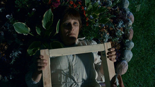 «Тетеньки из столицы пытаются взломать дверь в мою комнату». Старушки в бегах. Крымские каникулы. Анонс