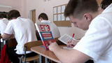 В 2025 году более 7000 выпускников написали ЕГЭ на 100 баллов, сообщил глава Рособрнадзора Анзор Музаев