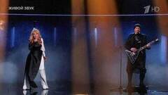 Ольга Кормухина и Алексей Белов — «Падаю в небо». Две звезды. Семейный подряд. Фрагмент