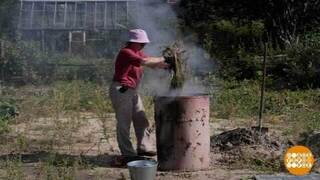 На даче мусору не место! А куда его девать? Доброе утро. Суббота. Фрагмент