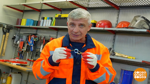 Куда приспособить пластиковые бутылки? Алексей Бояджи знает! Доброе утро. Фрагмент