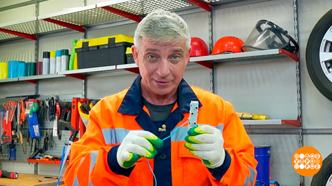 Алексей Бояджи соединяет! Провода и клеммы. Доброе утро. Фрагмент