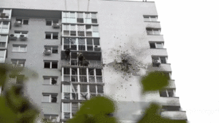 Появились кадры удара ВСУ по жилым домам в Волгограде