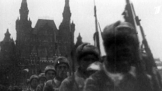 7 ноября 1941 года состоялся легендарный Парад на Красной площади