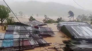 Второй за неделю мощнейший супертайфун обрушился на Филиппины