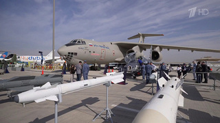 Россия представила масштабную экспозицию на авиакосмической выставке в Дубае