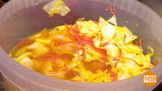 Идем на рынок за соленьями. В банках — не берем! Доброе утро. Фрагмент