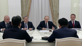 В Кремле накануне состоялся большой переговорный марафон