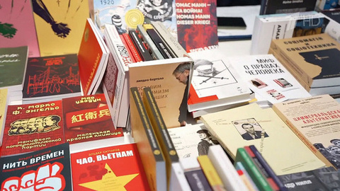 В Гостином дворе стартовала ярмарка интеллектуальной литературы non/fictio№27