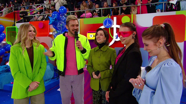 «Жизнь прекрасна, особенно в розовых очках». Трусова, Щербакова, Косторная после награждения. Т-Банк Кубок Первого канала по фигурному катанию 2025. Юниоры