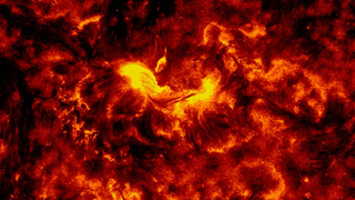 На Солнце произошел выброс плазмы в сторону Земли: кадры