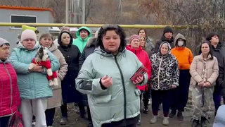 На прямую линию с Владимиром Путиным россияне задают вопросы, связанные с медициной, образованием, проблемами в сфере ЖКХ