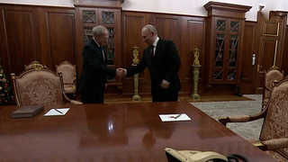 Владимир Путин поздравил председателя КС с приближающимся Днем Конституции