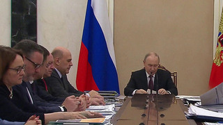 Уровень бедности в России к 2036 году должен стать менее 5%, заявил Владимир Путин