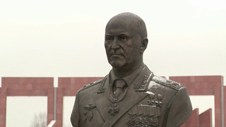 В «Пантеоне защитников Отечества» открыли бронзовый бюст генерал-лейтенанту Игорю Кириллову