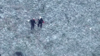 Российские дроноводы с помощью беспилотника вывели мать с сыном из Купянска: видео