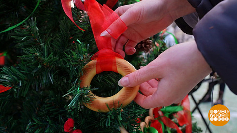 Шишки, сушки, леденцы — все на елку! Молодцы! Доброе утро. Фрагмент