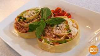 Готовим рулет-лазанью с разными начинками. Доброе утро. Фрагмент