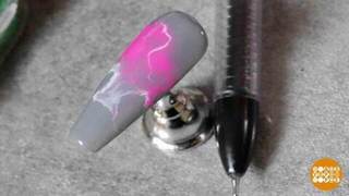 «Мраморный» маникюр. Доброе утро. Фрагмент