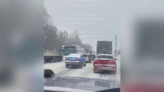 Центральную Россию захватил мощный снежный циклон