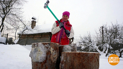 Осман Делибаш колет дрова. Доброе утро. Фрагмент