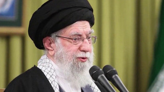 Иран официально подтвердил гибель верховного лидера страны Али Хаменеи