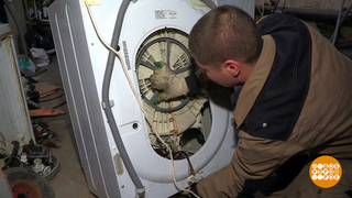 А вот кому стиральную машину? Старую... Доброе утро. Суббота. Фрагмент