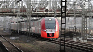 В Москве подросток лишился ног из-за попытки проехать на крыше электрички