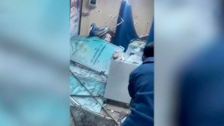 Израиль нанес удар по больнице в городе Тебнин на юге Ливана: кадры последствий